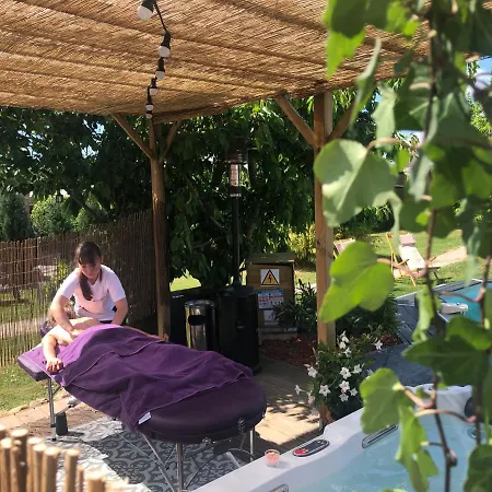 Frühstückspension Au Domaine Fresnois 3*